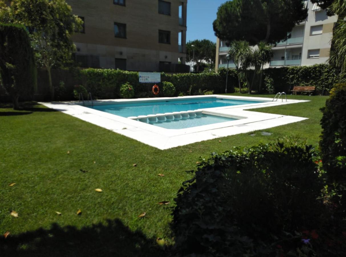 Apartament Lloret De Mar Fenals 100M Beach Exterior photo
