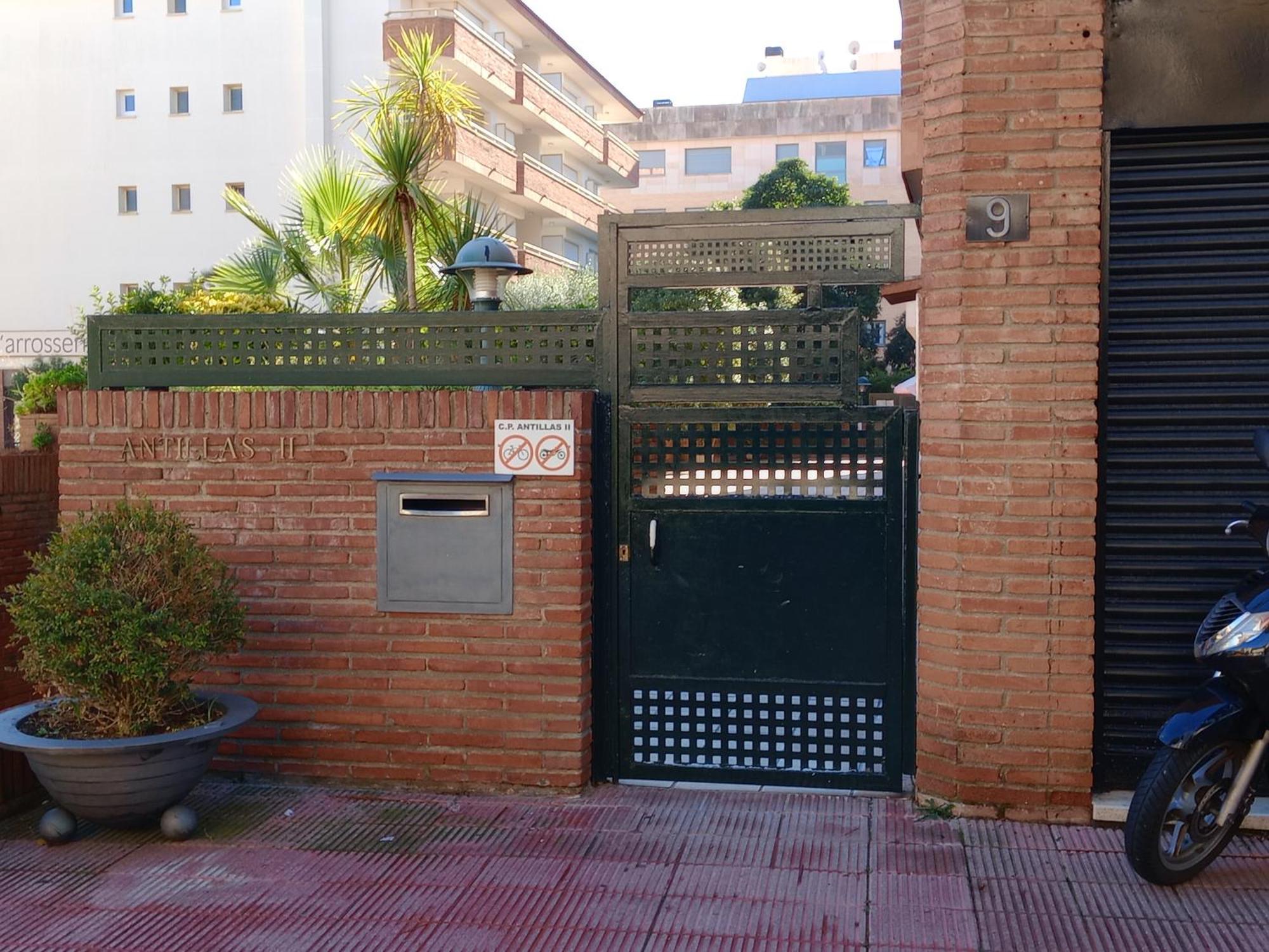 Apartament Lloret De Mar Fenals 100M Beach Exterior photo