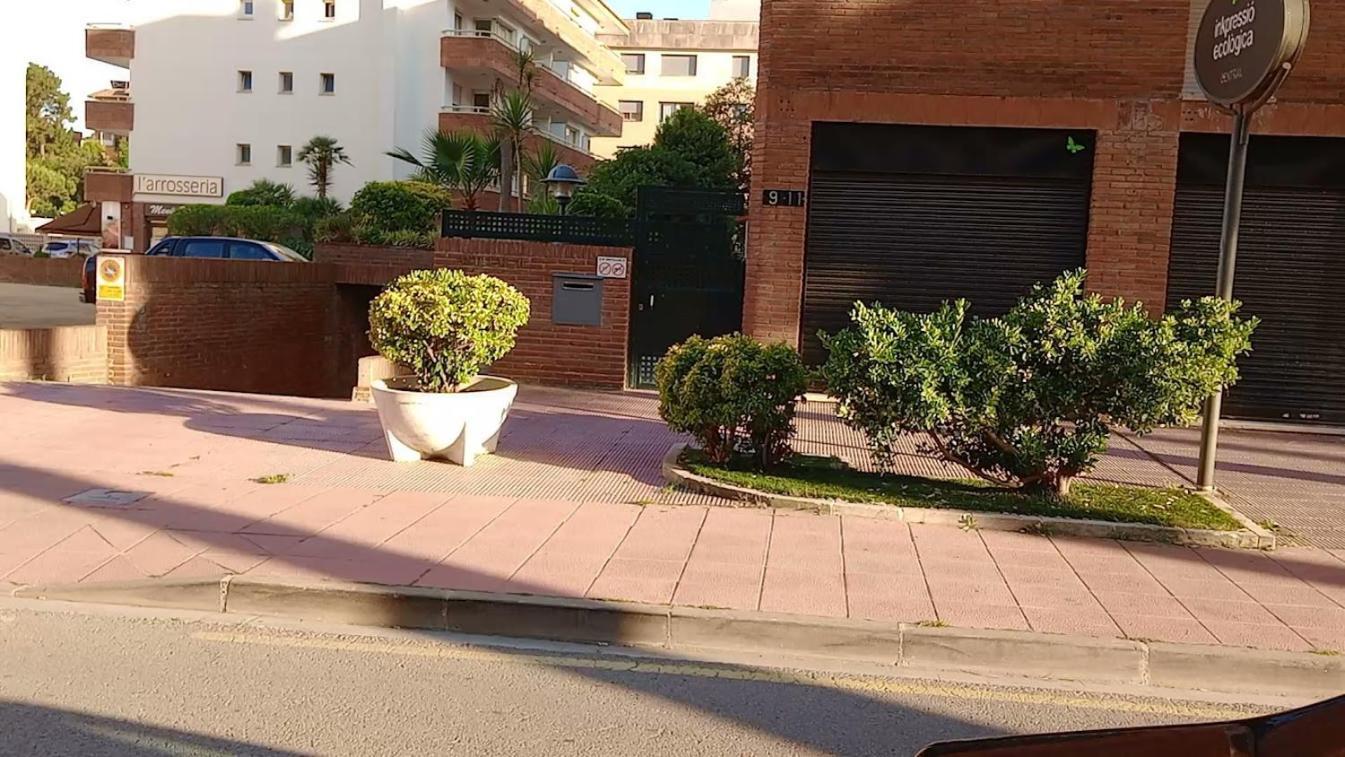 Apartament Lloret De Mar Fenals 100M Beach Exterior photo